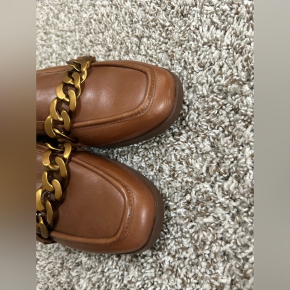 Vionic Mizelle Gold Chain Brown Loafers Shoes Size 8 Minimalist Classic Elegant - Picture 3 of 11